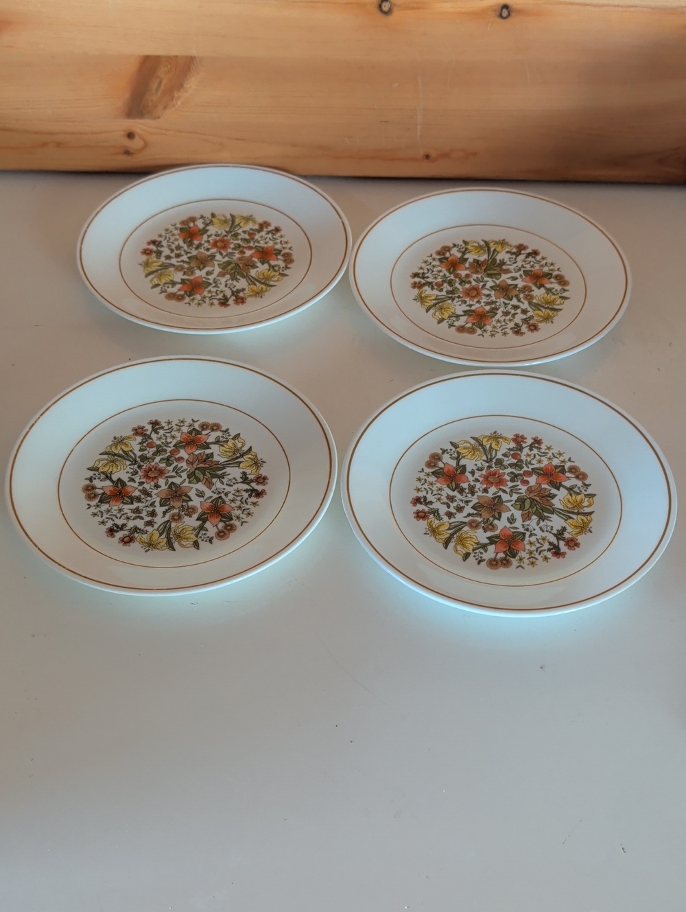 VTG. Corelle (Corning) "Indian Summer Salad Plates. Set of 4